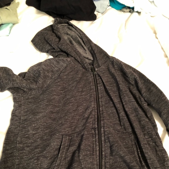 Clothes - Picture 2 of 8